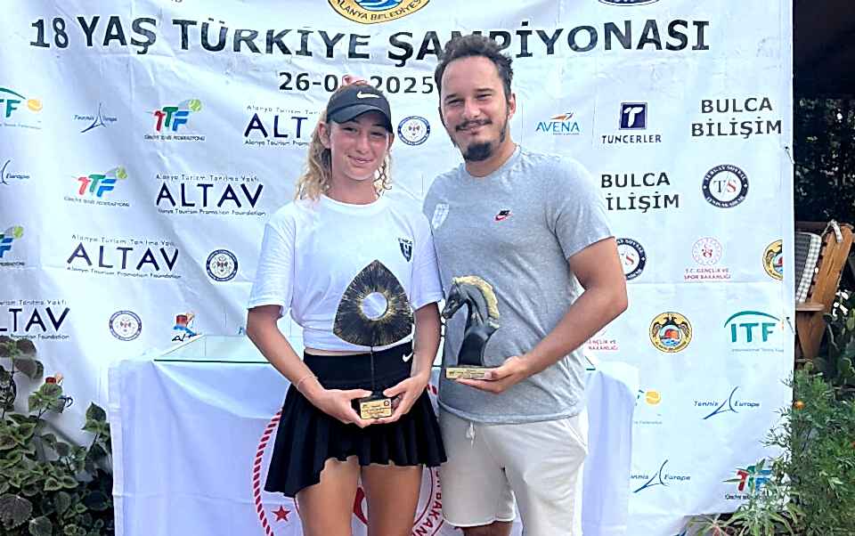 18 Yaş Türkiye Tenis Şampiyonası'nda İrem Kurt Şampiyon Oldu!