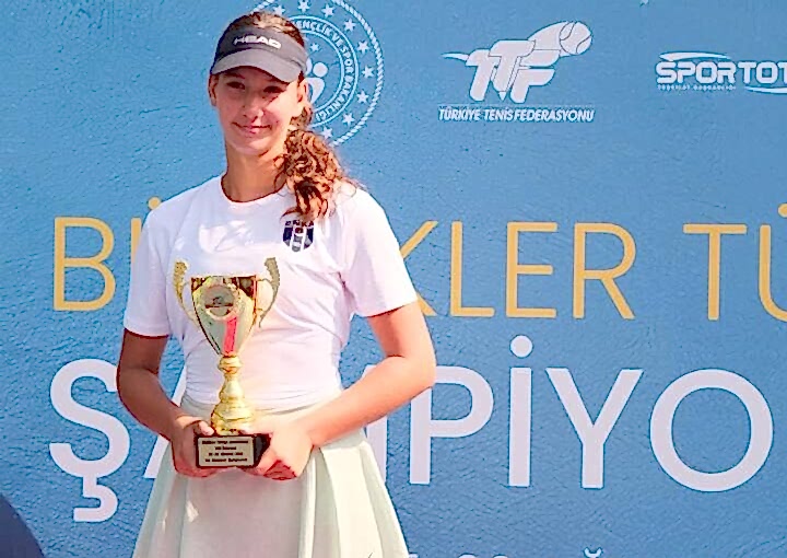 Büyükler Türkiye Tenis Şampiyonası'nda Sporcularımızdan Başarılı Sonuçlar!